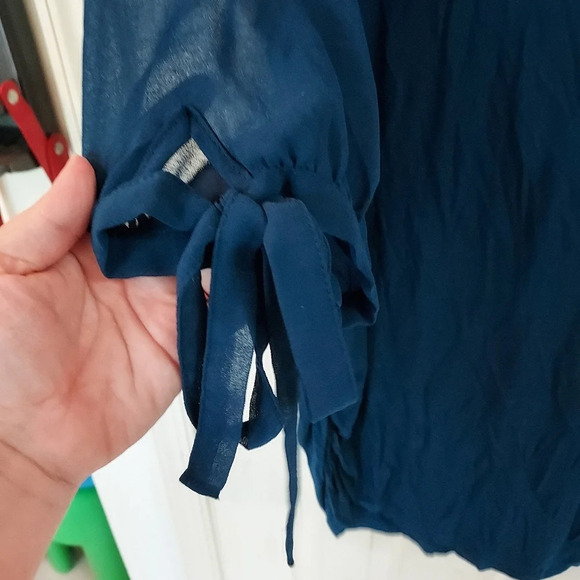 Lane Bryant Blue Half Sleeved Sheer Sleeved Tunic Top in Size 18/20 - Picture 4 of 7